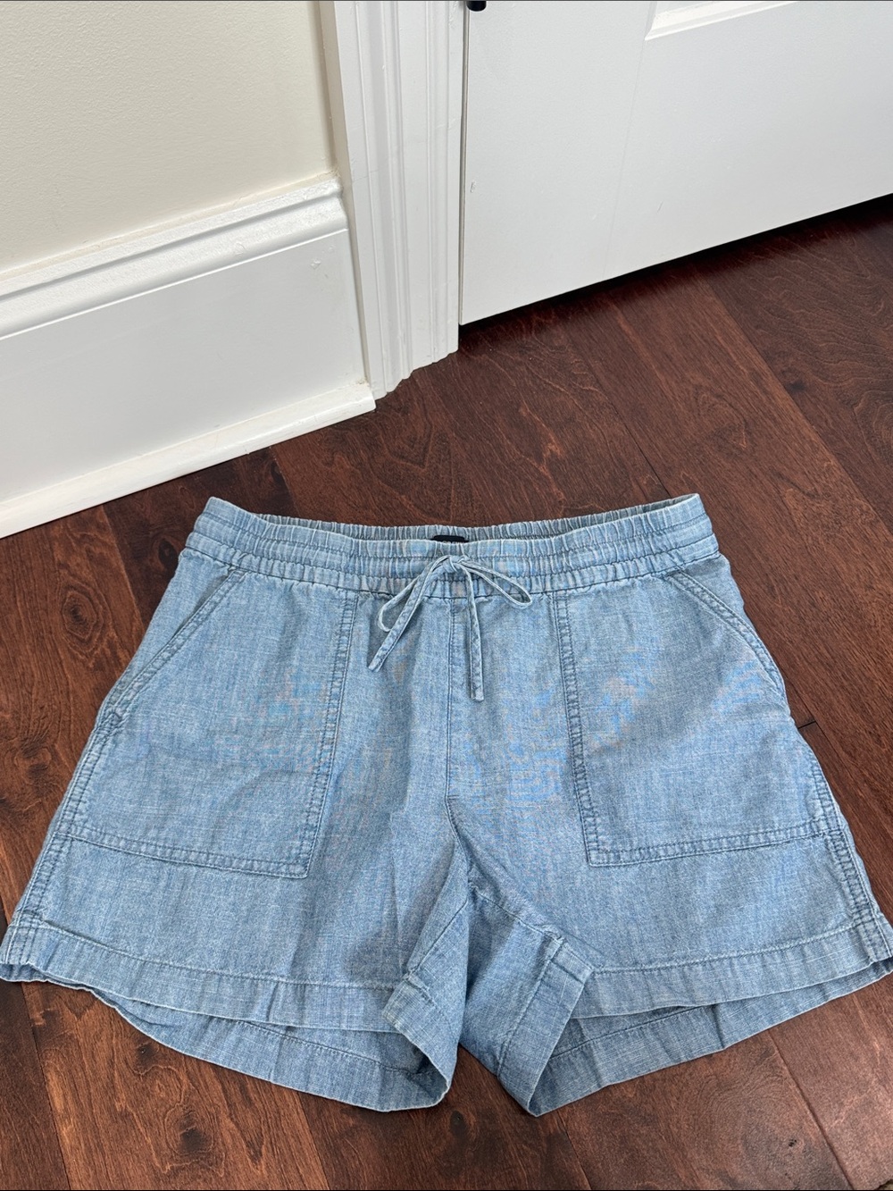J. Crew Women’s Chambray Shorts 100% Cotton Flowy & Light Style, XS
